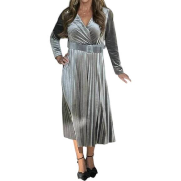 ASTRID Dresses & Skirts - NEW ASTRID franklin midi dress in charcoal